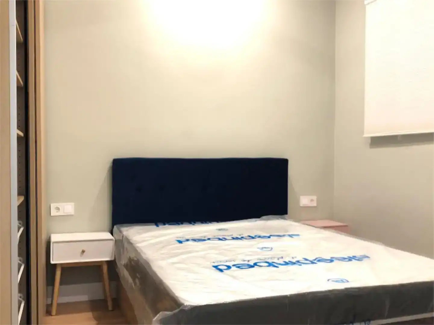 Bedroom of Flat for sale in  Madrid Capital  with Air Conditioner and Balcony