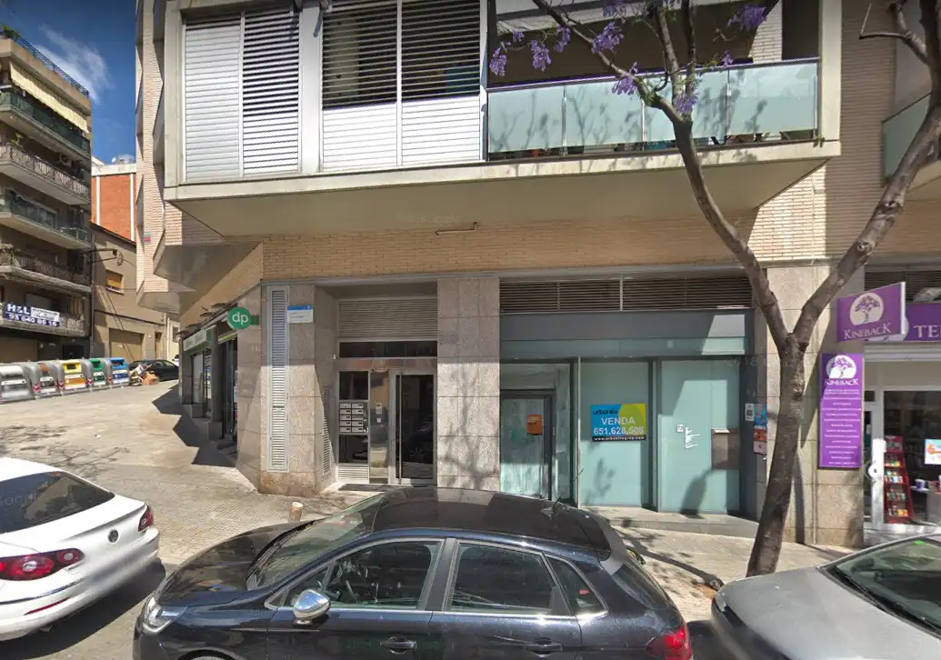 Local comercial en venda a Carrer Tres d'Abril 30, imagen 2
