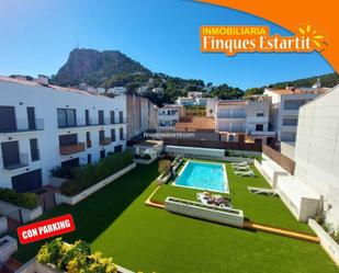 Vista exterior de Apartament en venda en L'Estartit amb Aire condicionat, Jardí privat i Terrassa