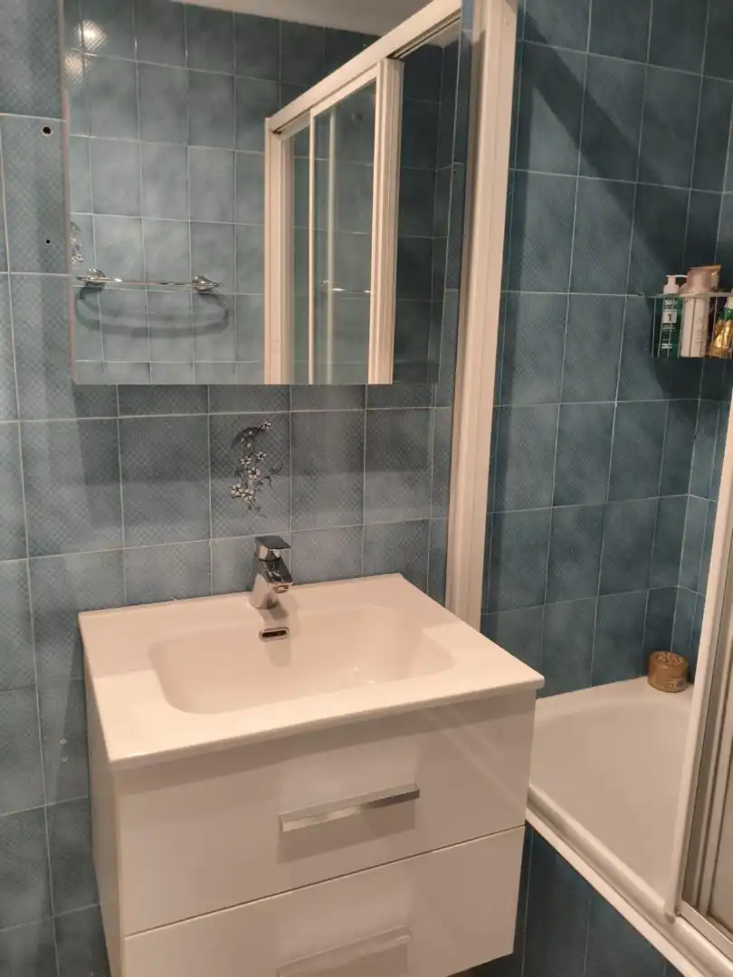 Bathroom of Flat for rent in Zarautz  with Furnished, Oven and Washing machine