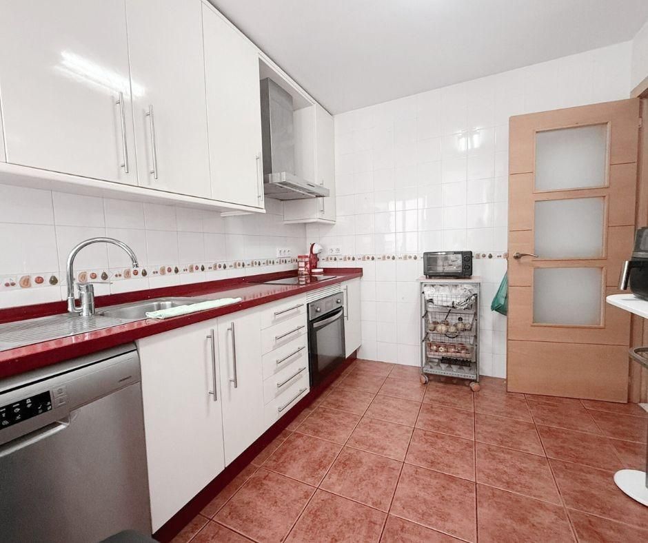 Kitchen of Flat for sale in Algeciras  with Balcony