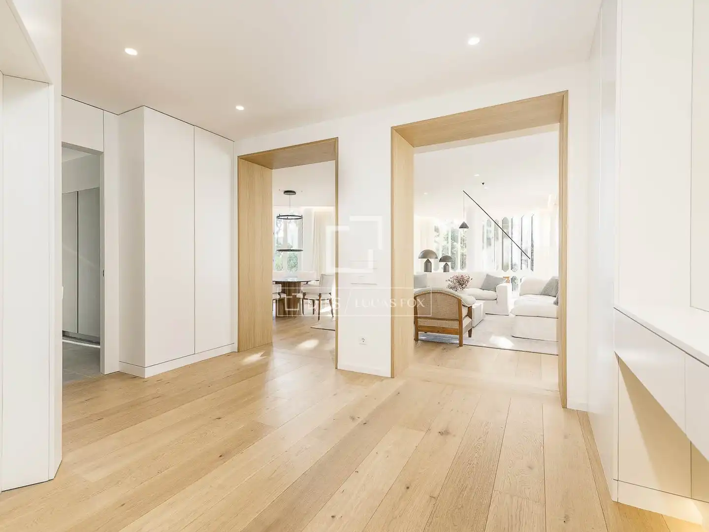 Wohnung zum Verkauf in Barcelona mit Klimaanlage, Heizung und Privatgarten