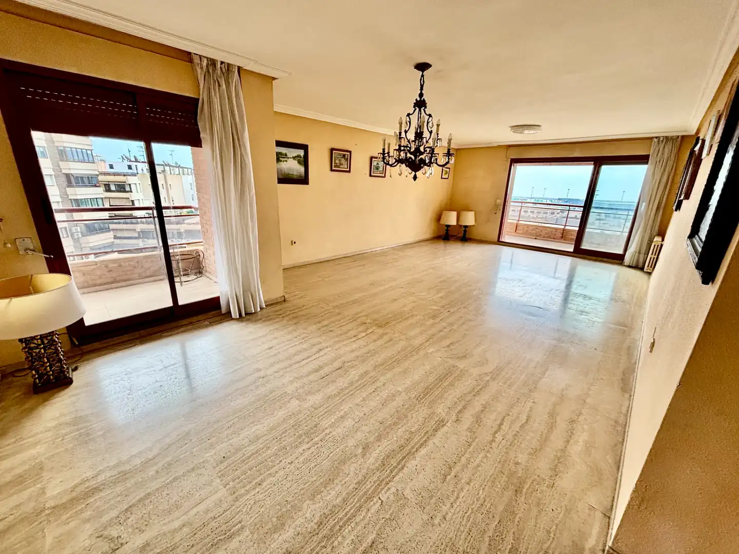 Piso con ascensor en venta en Avinguda Oscar Espla, imagen 2
