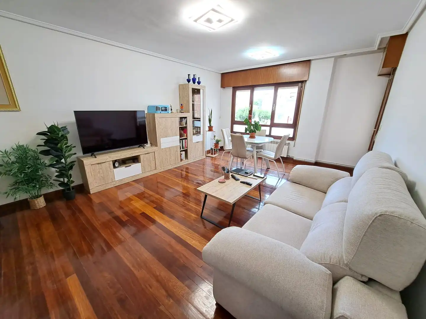 Sala de estar de Piso en venta en Haro con Calefacción, Terraza y Trastero