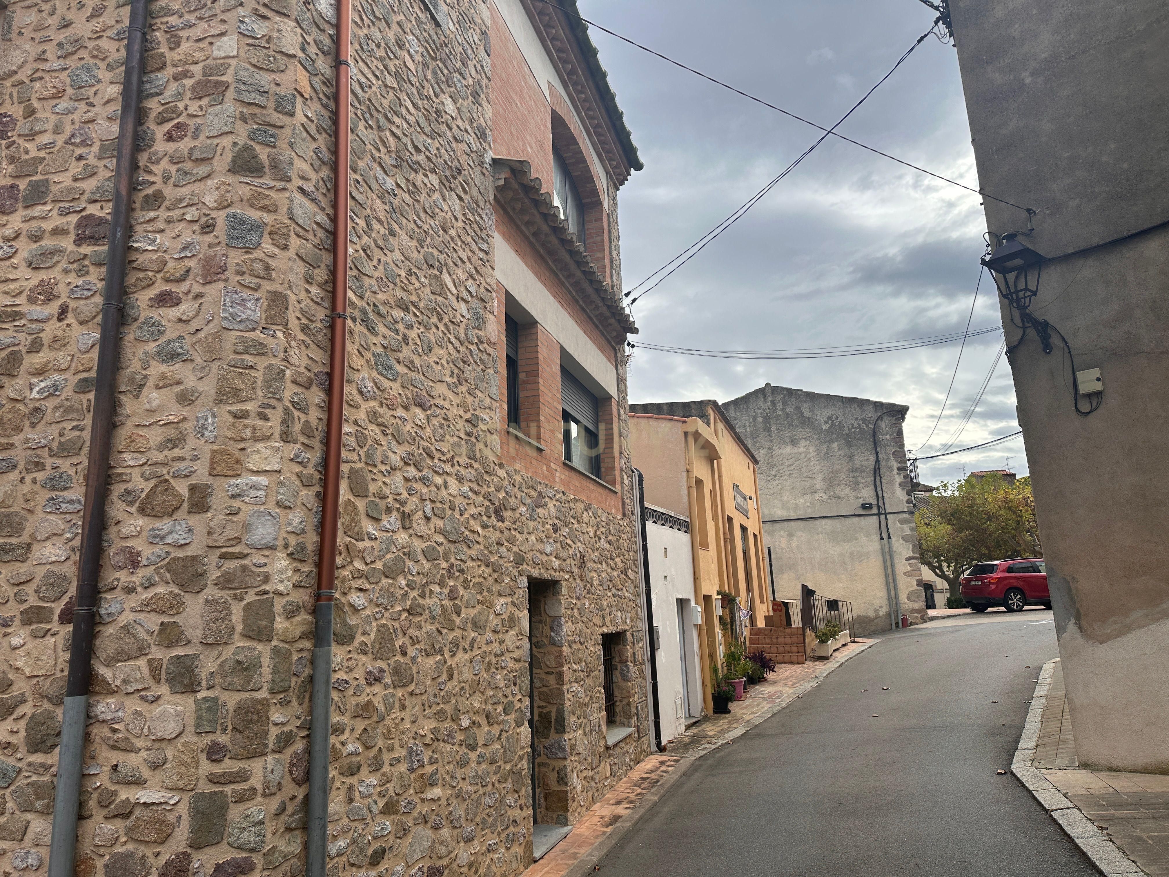 Vista exterior de Casa o xalet en venda en Darnius