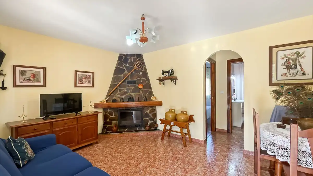 Sala d'estar de Finca rústica en venda en Málaga amb Aire condicionat, Traster i Piscina