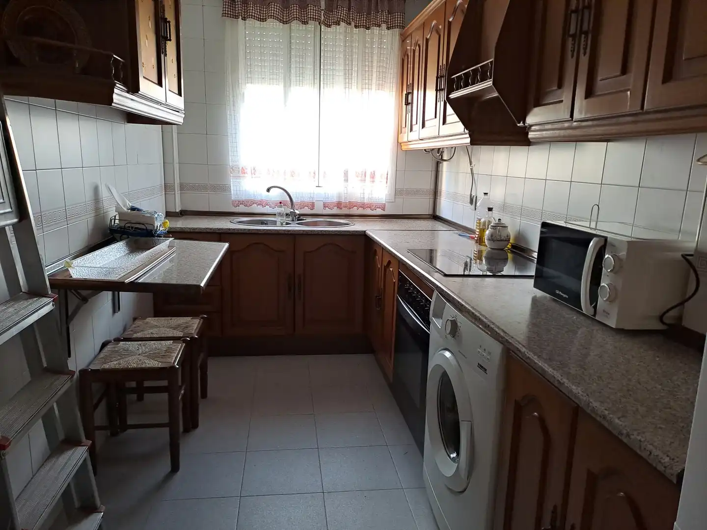 Cuina de Pis de lloguer en Dos Hermanas amb Aire condicionat, Calefacció i Terrassa