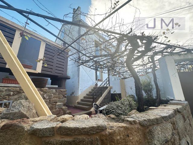 Jardí de Casa o xalet en venda en Porto do Son amb Jardí privat, Terrassa i Moblat