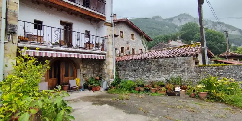 Vista exterior de Casa o chalet en venta en Liendo con Terraza, Trastero y Amueblado
