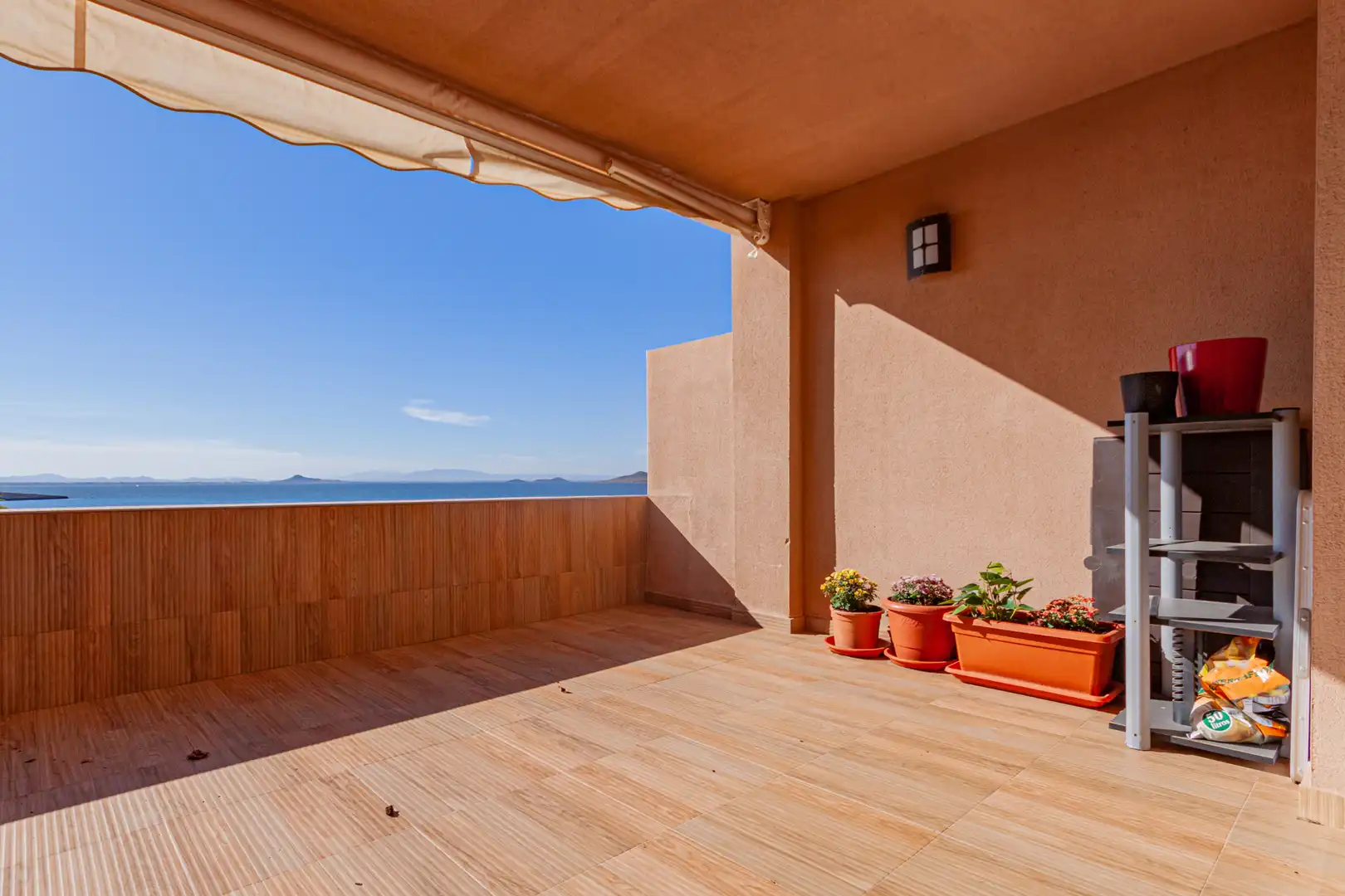 Terrasse von Wohnungen zum Verkauf in La Manga del Mar Menor mit Klimaanlage, Heizung und Terrasse