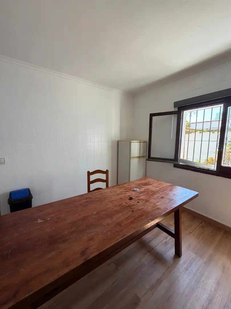 Menjador de Pis per a compartir en Málaga amb Jardí privat, Terrassa i Moblat