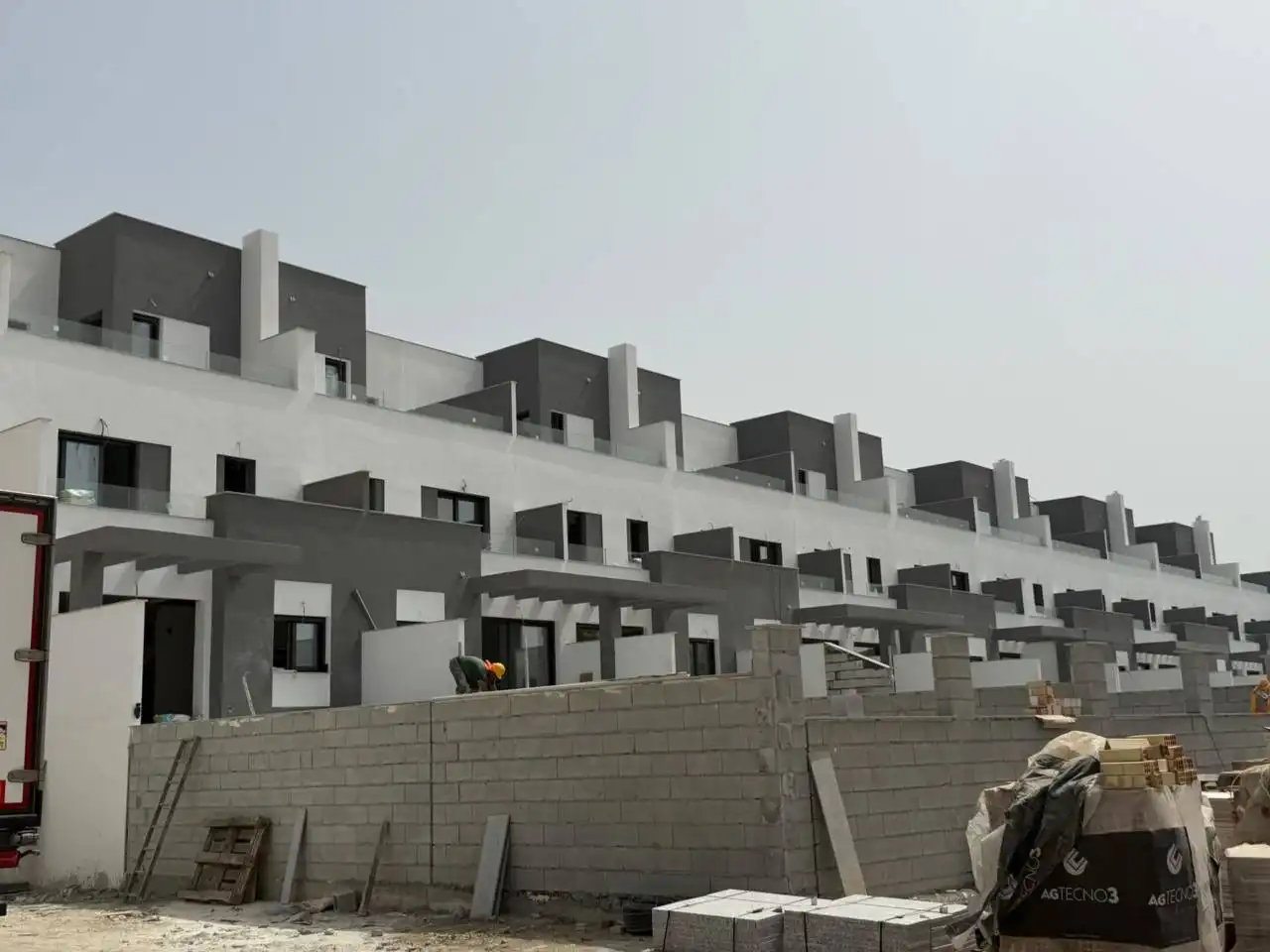 Vista exterior de Casa adosada en venta en Torrox con Aire acondicionado, Calefacción y Jardín privado