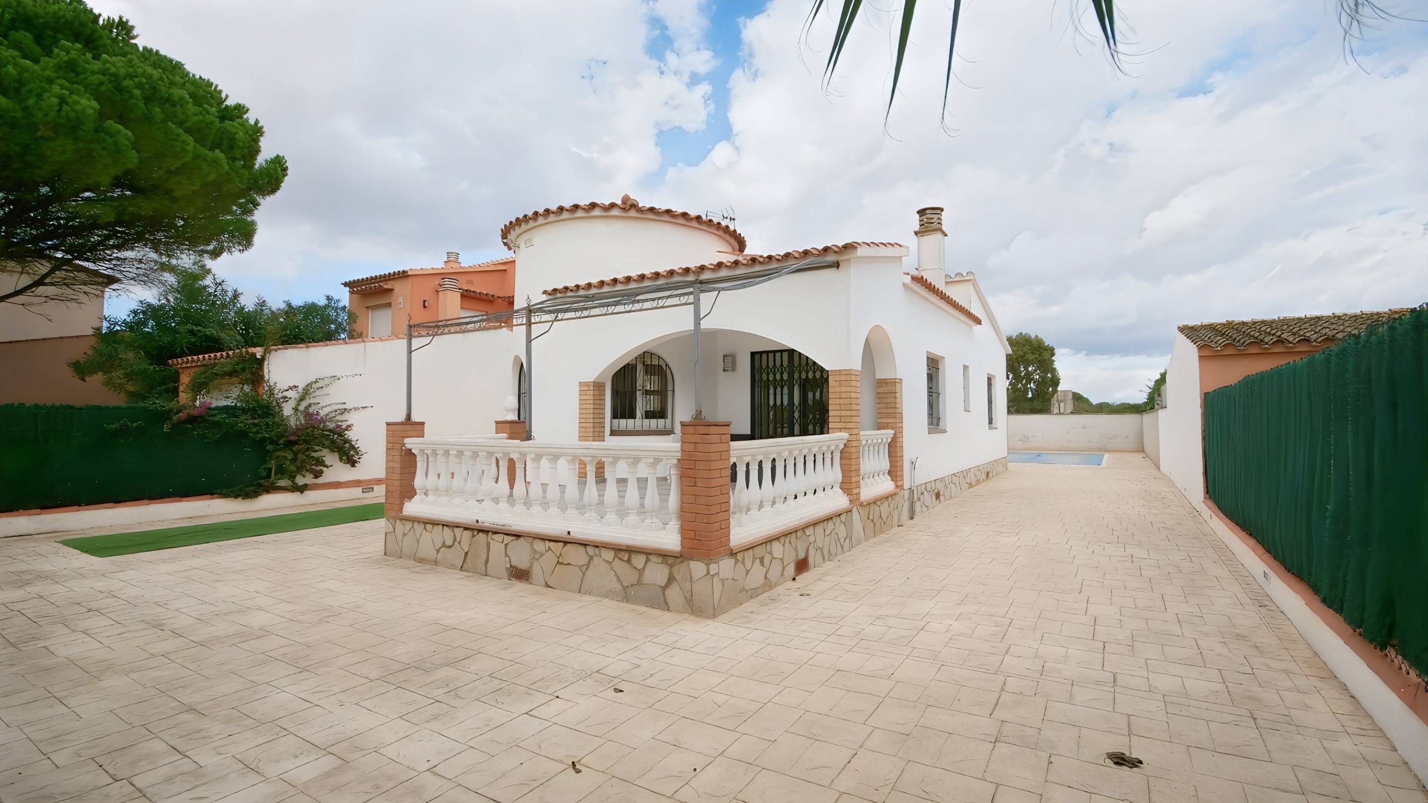 Exterior view of Houses for sale in Sant Pere Pescador  with Private garden, Terrace and Storage room