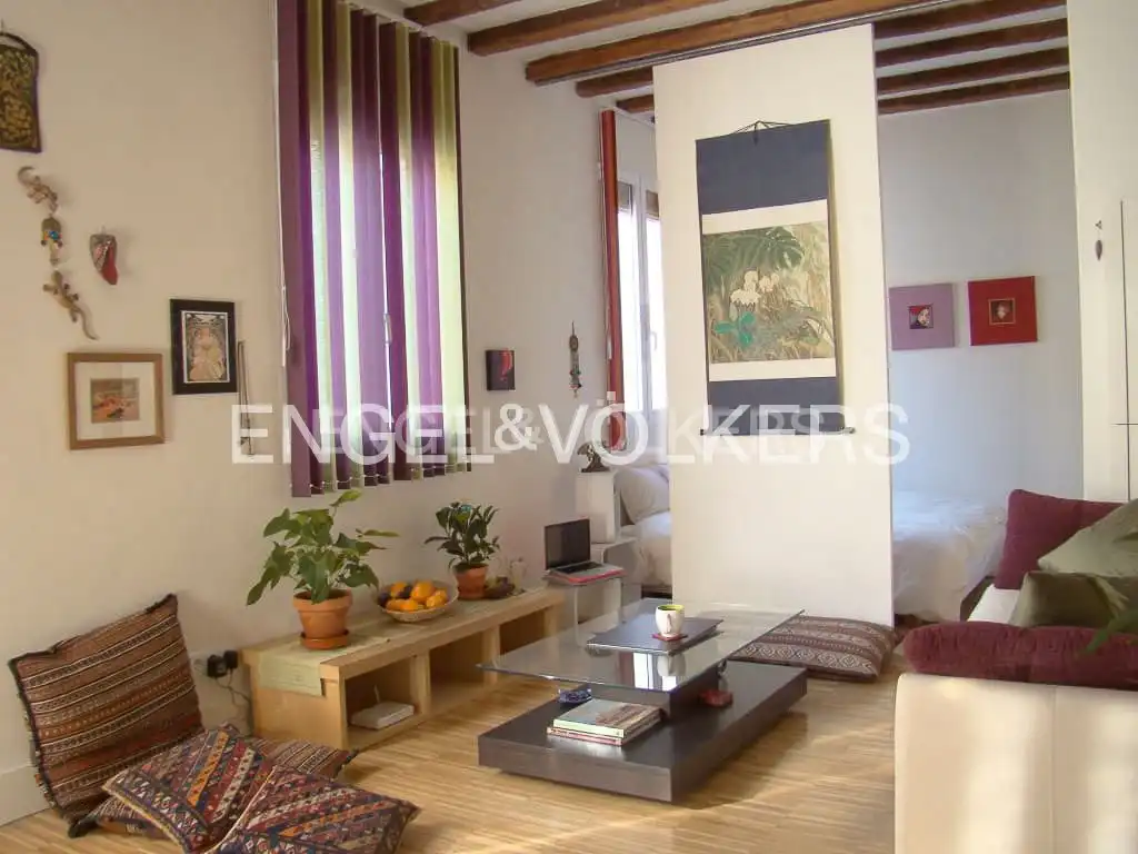 Living room of Attic for rent in Madrid  with Air Conditioner, Heating and Parquet flooring