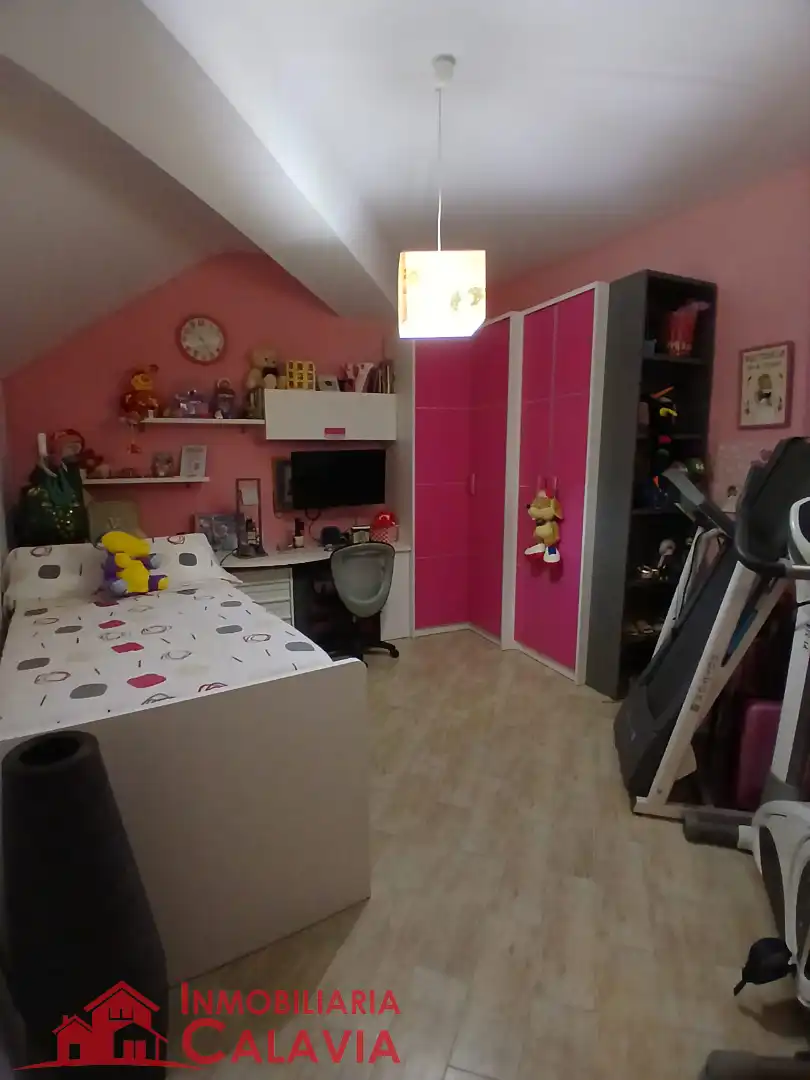 Piso con ascensor en venta en Calle Obispo Narváez 25, imagen 2