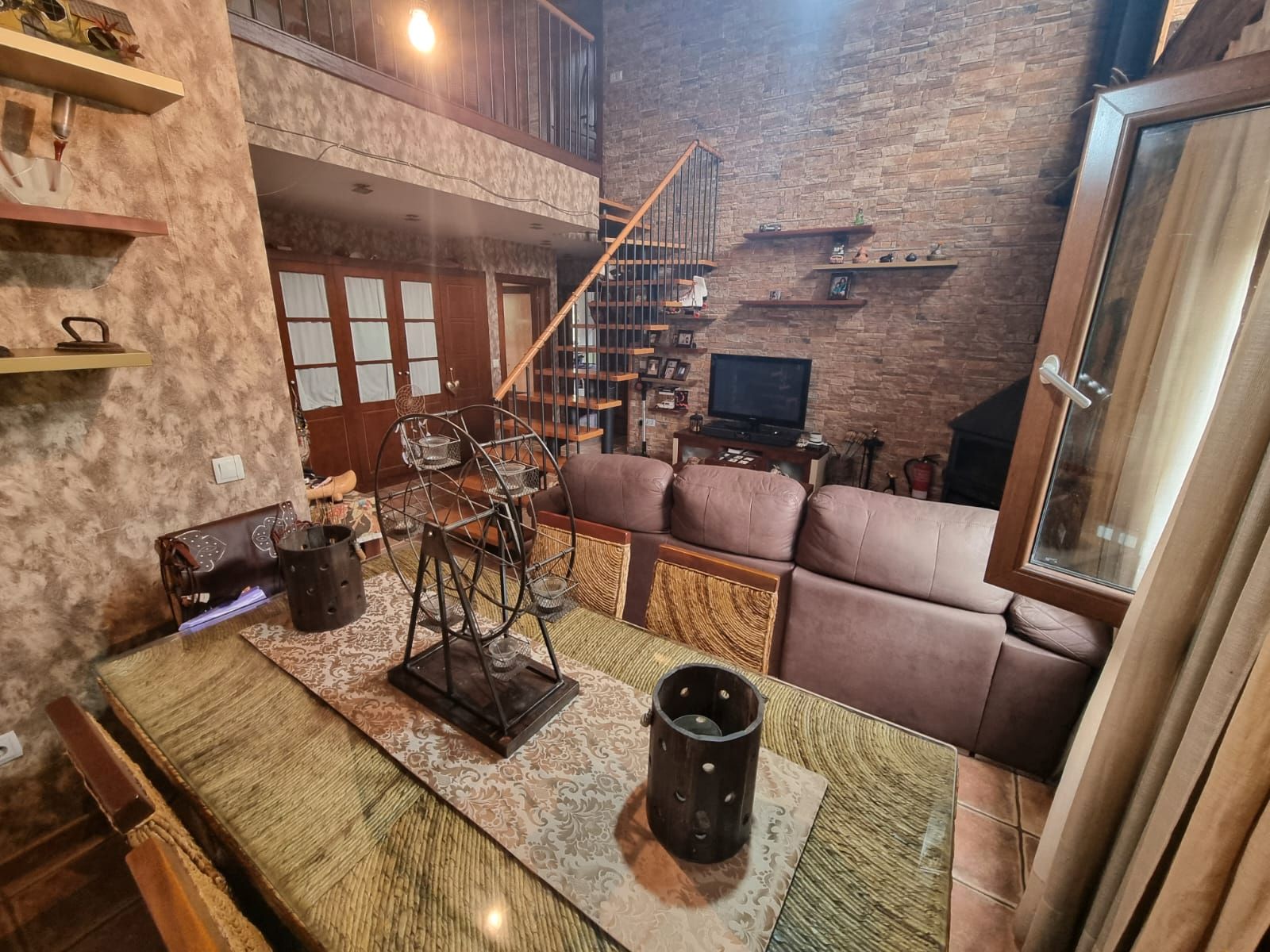 Sala d'estar de Casa o xalet en venda en Langreo amb Moblat