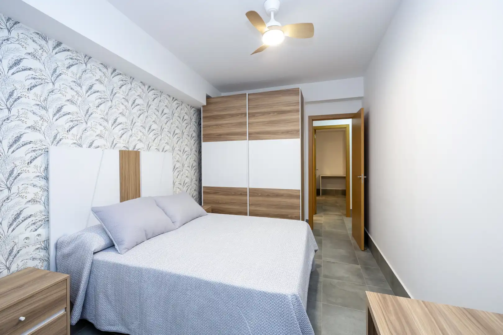 Schlafzimmer von Wohnung zur Miete in Granada mit Klimaanlage, Heizung und Möbliert