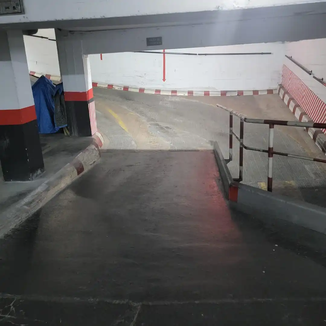 Garage zur Miete in Basurtu