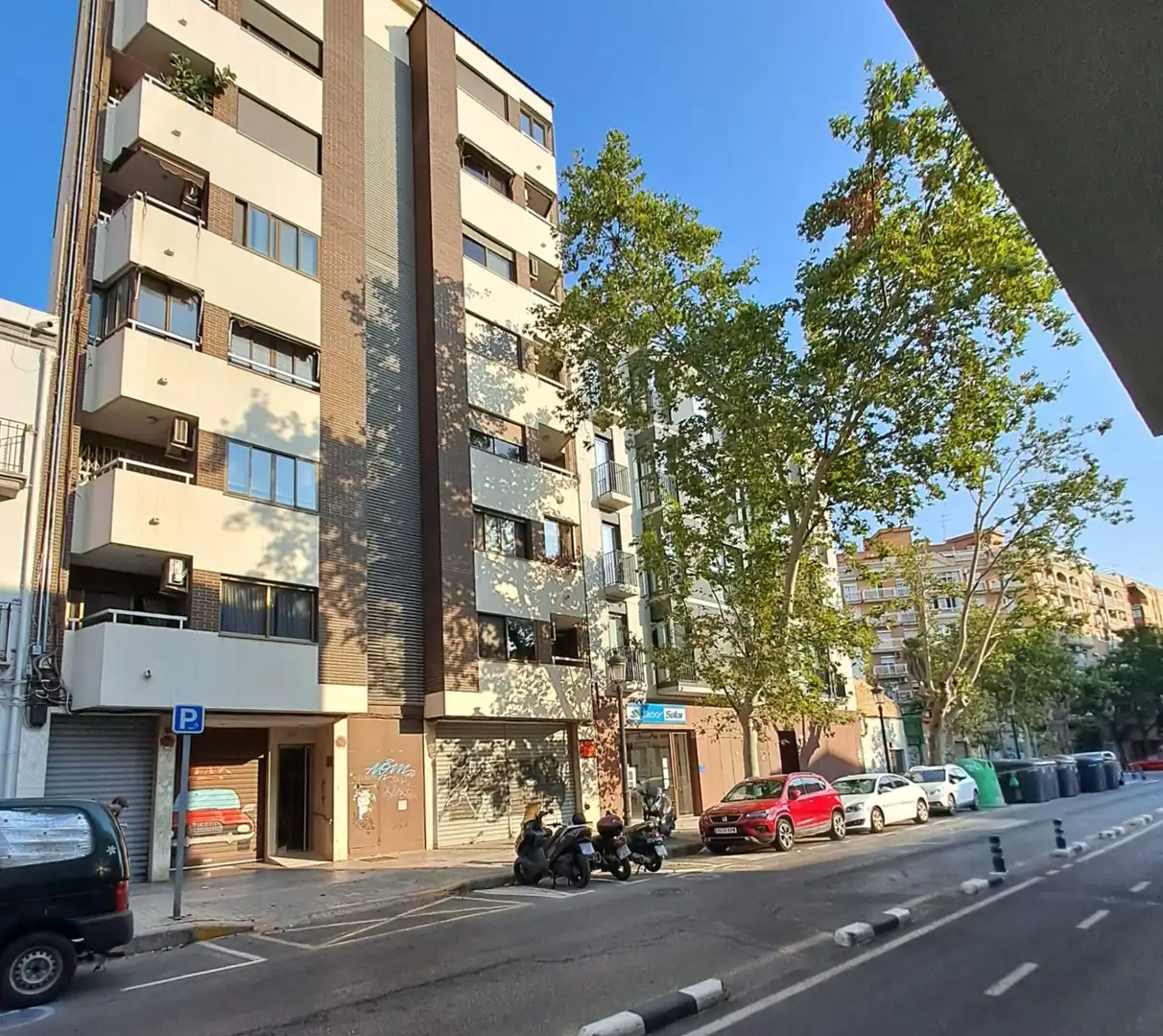 Vista exterior de Local en venta en Valencia
