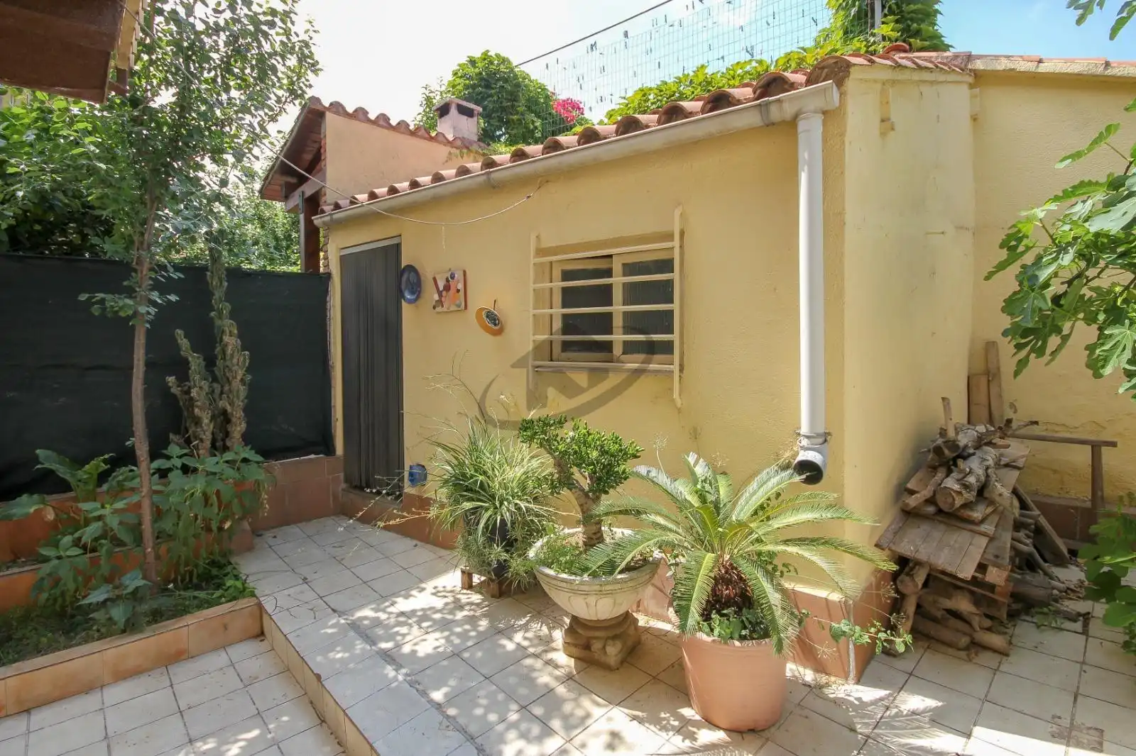 Außenansicht von Haus oder Chalet zum Verkauf in Barberà del Vallès mit Heizung, Privatgarten und Terrasse