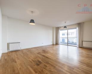 Sala d'estar de Pis de lloguer en Pozuelo de Alarcón amb Aire condicionat, Calefacció i Parquet