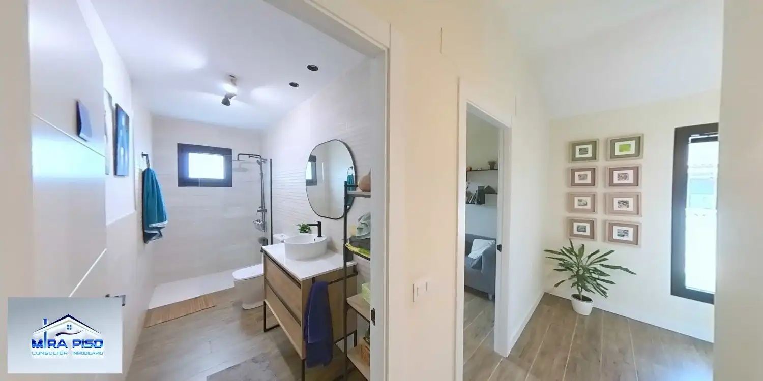 Baño de Casa o chalet en venta en Las Rozas de Valdearroyo  con Calefacción, Terraza y Trastero