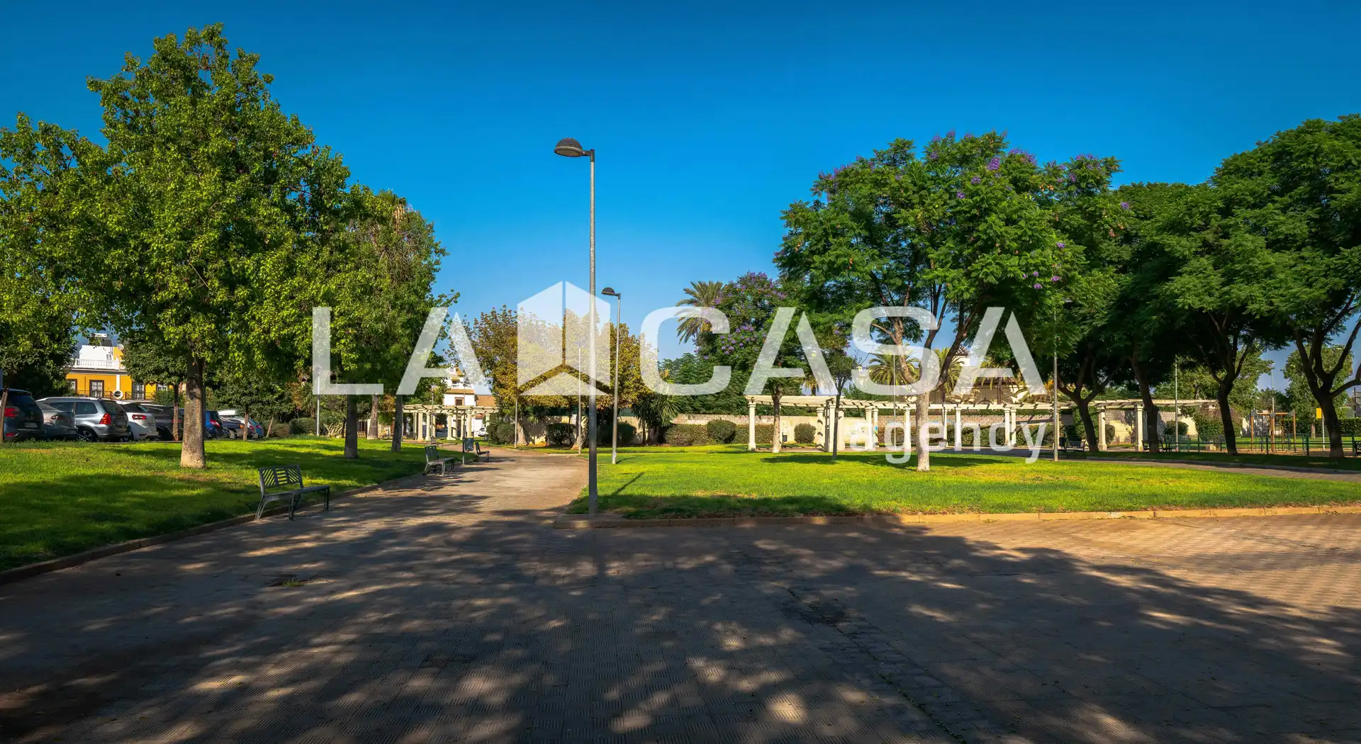 Exterior view of Detached homes for sale in Dos Hermanas  with Air Conditioner, Terrace and Storage room