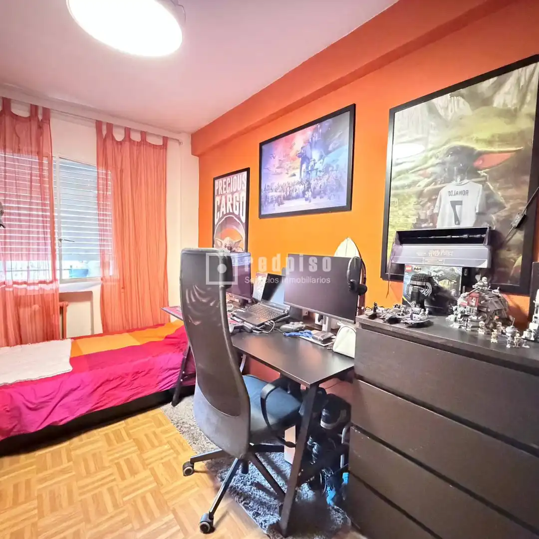 Habitación de Piso en venta en Madrid con Calefacción y Terraza
