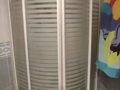 Badezimmer von Wohnung zur Miete in  Valencia Capital mit Klimaanlage