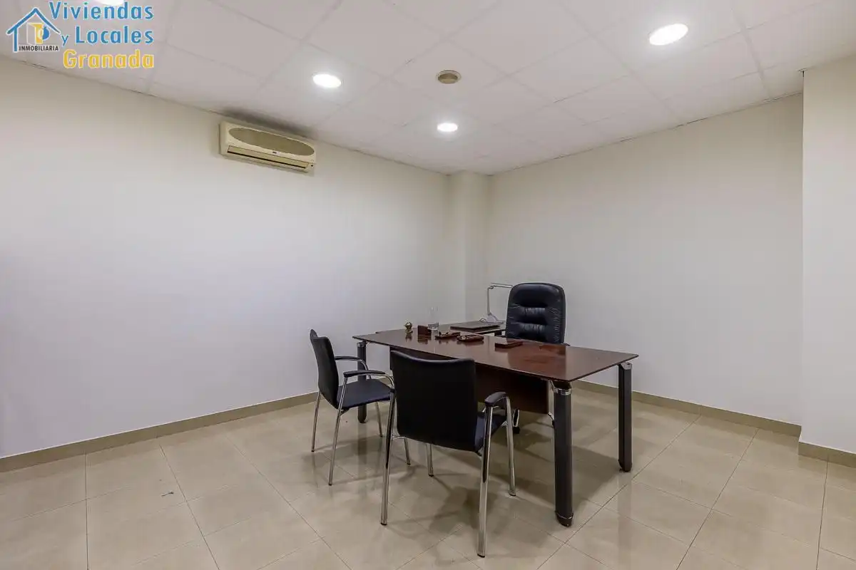 Office for sale in Granada
