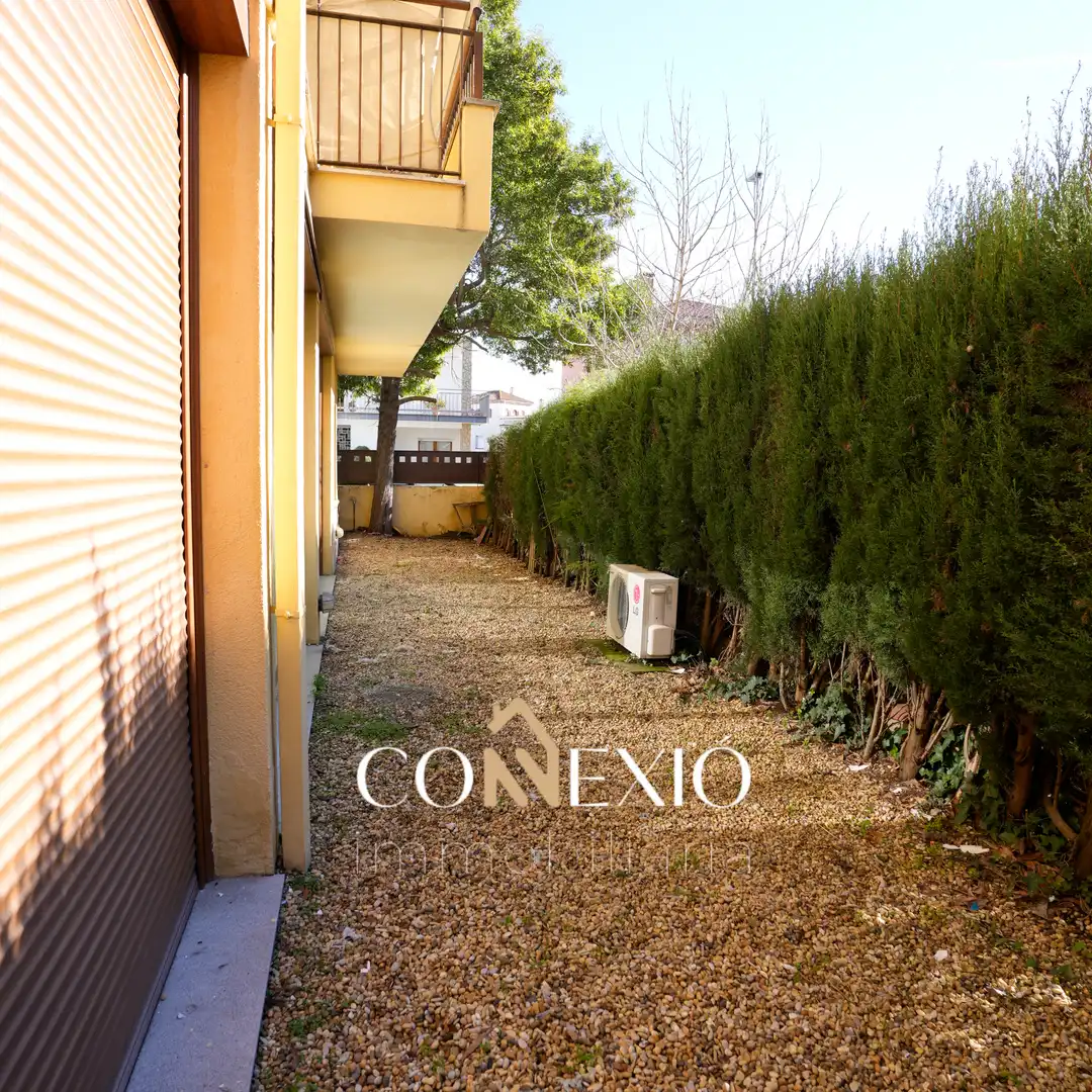 Vista exterior de Casa o chalet en venta en Banyoles con Aire acondicionado, Calefacción y Jardín privado