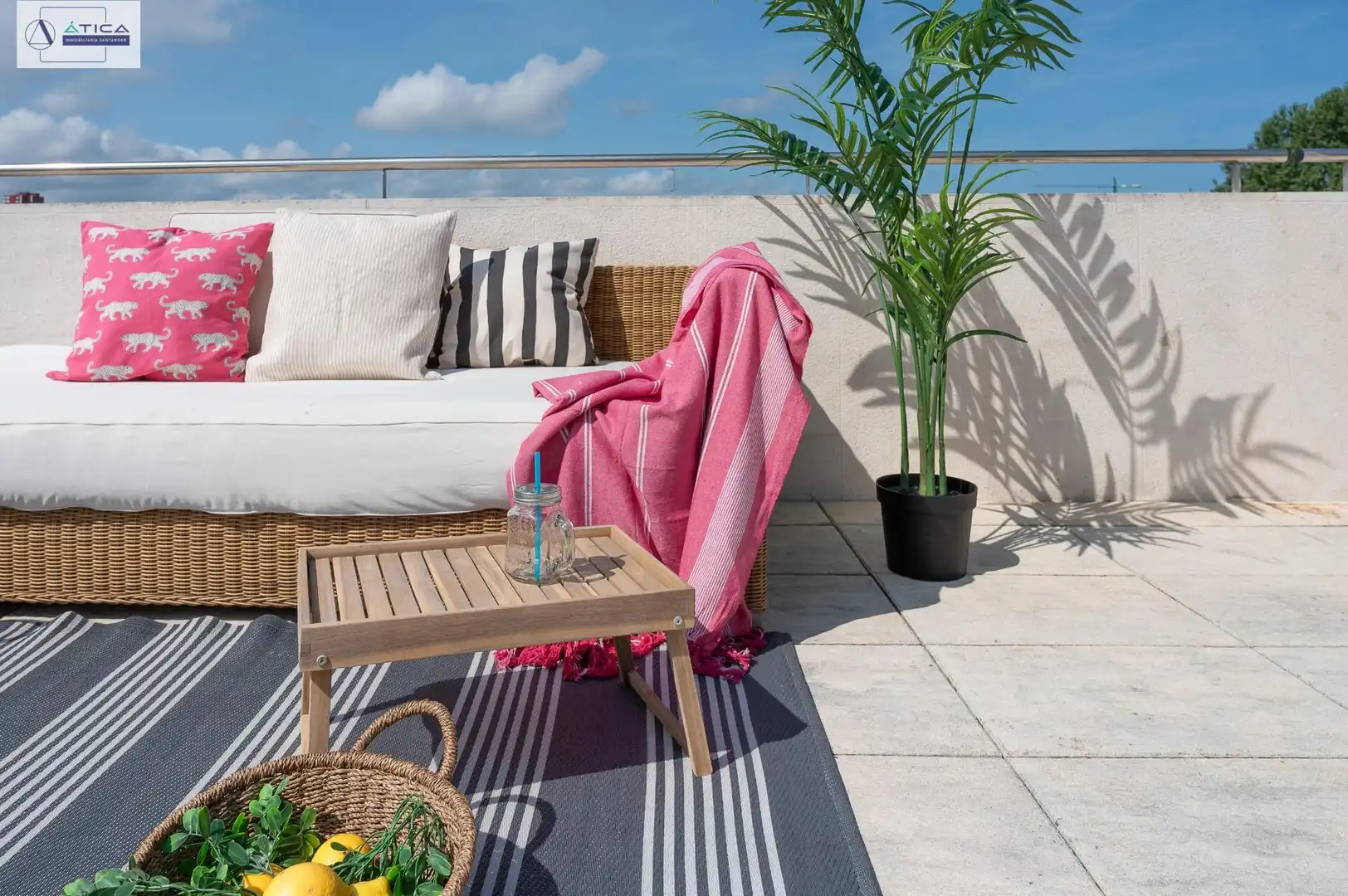 Terrasse von Dachboden zum Verkauf in Santander mit Heizung, Privatgarten und Parkett