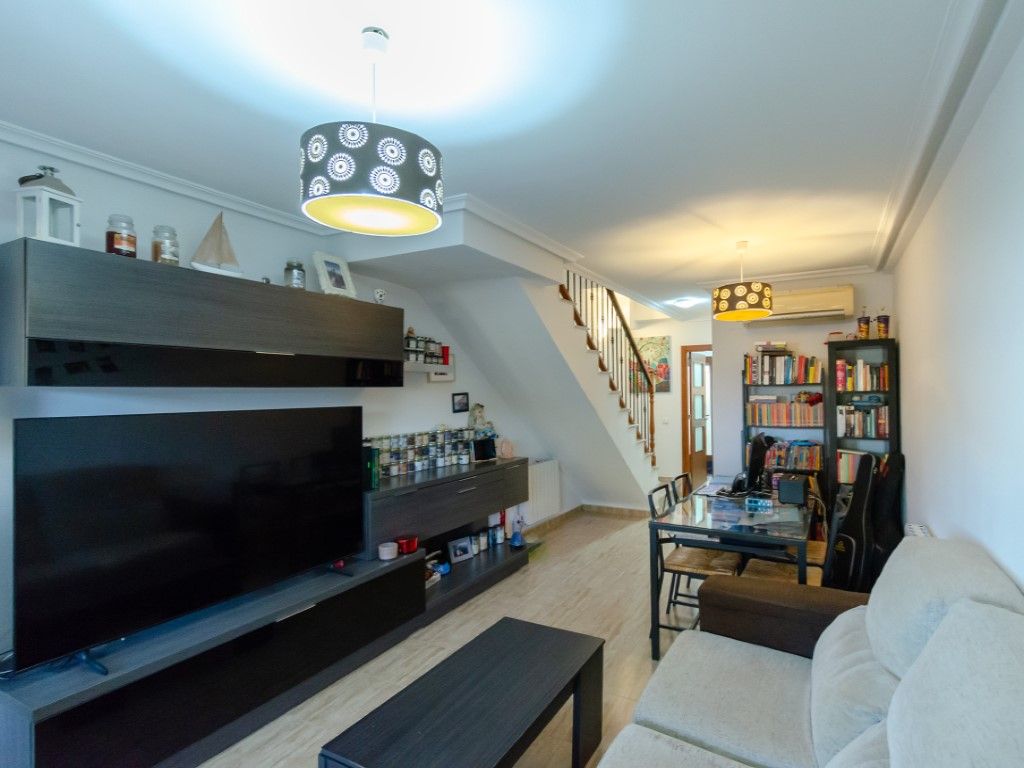 Living room of Duplex for sale in La Unión  with Air Conditioner, Oven and Washing machine