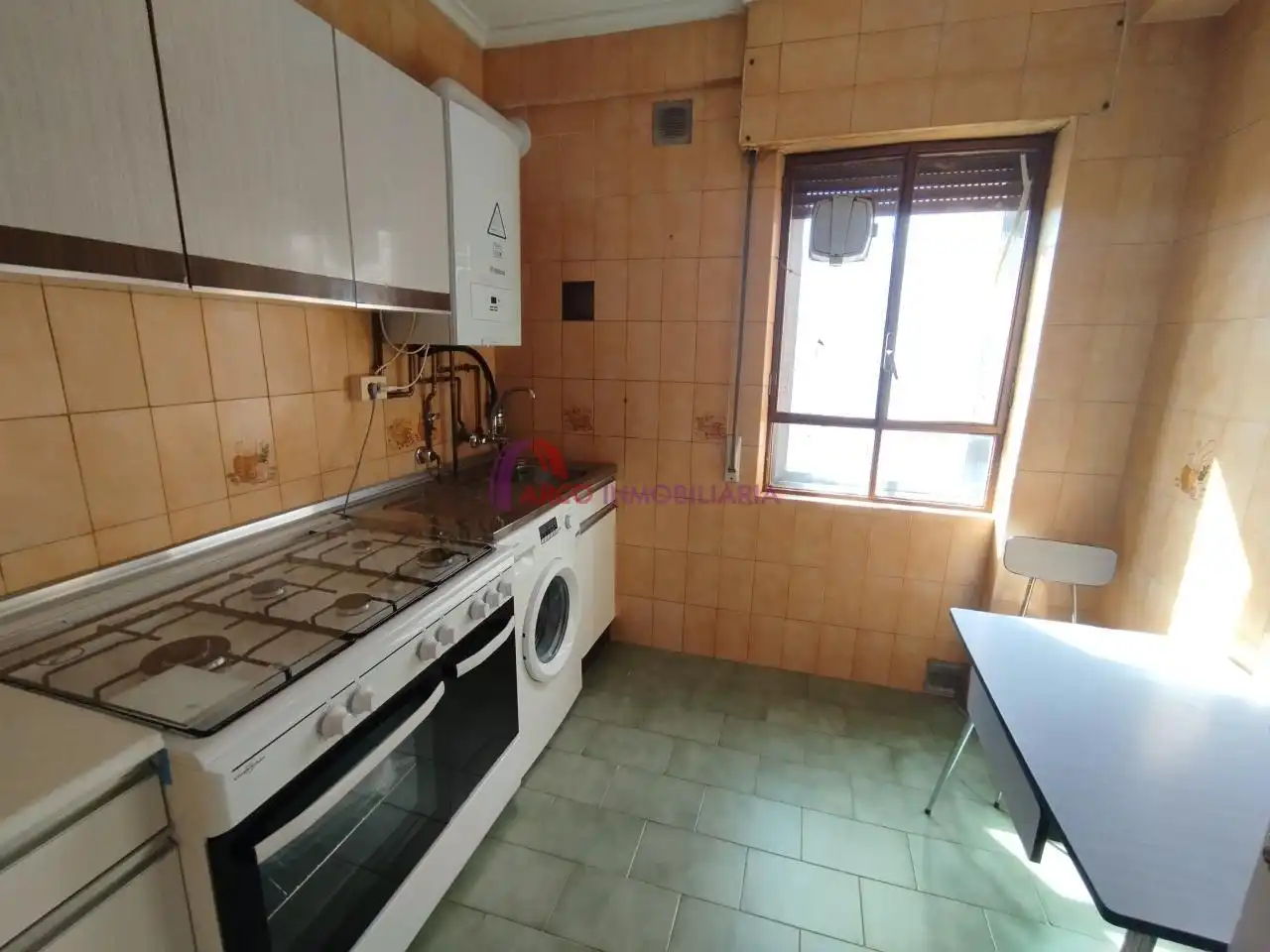 Küche von Wohnung zum Verkauf in Burgos mit Heizung und Terrasse