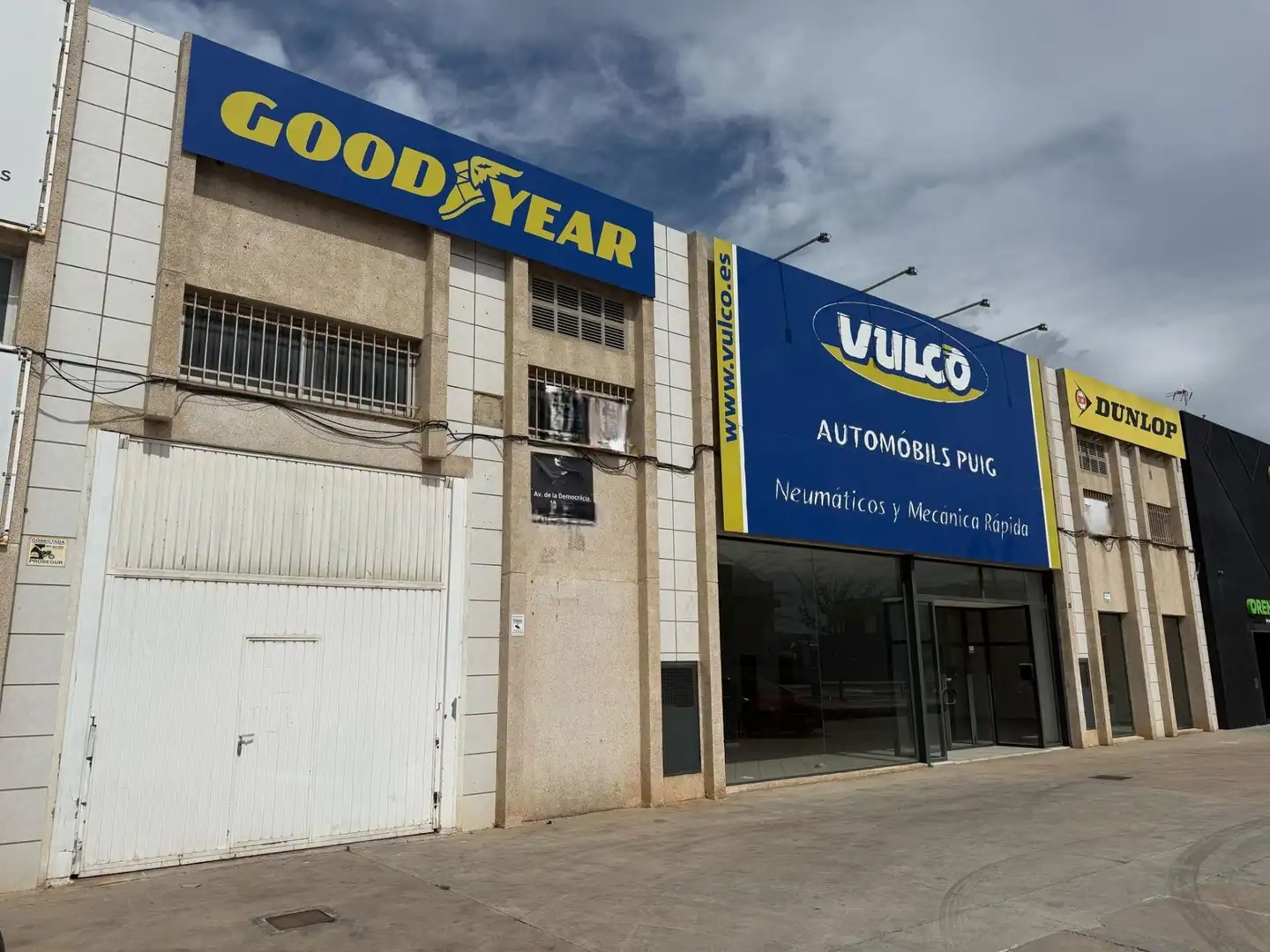 Nave industrial en venta en Casc Urbà