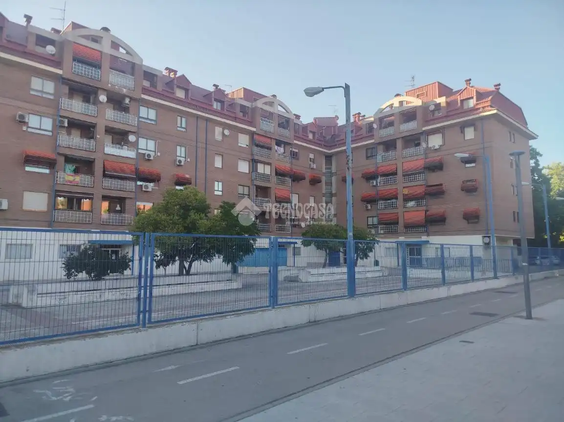 Vista exterior de Pis en venda en Móstoles