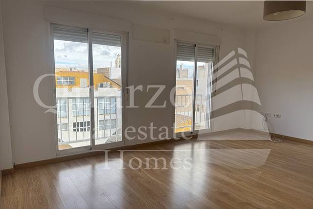 Piso en Venta en Calle Antonio Maura en Centro