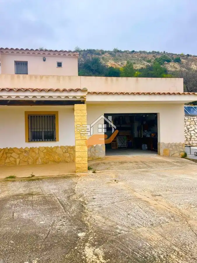 Vista exterior de Casa o chalet en venta en Vélez-Blanco con Terraza y Piscina