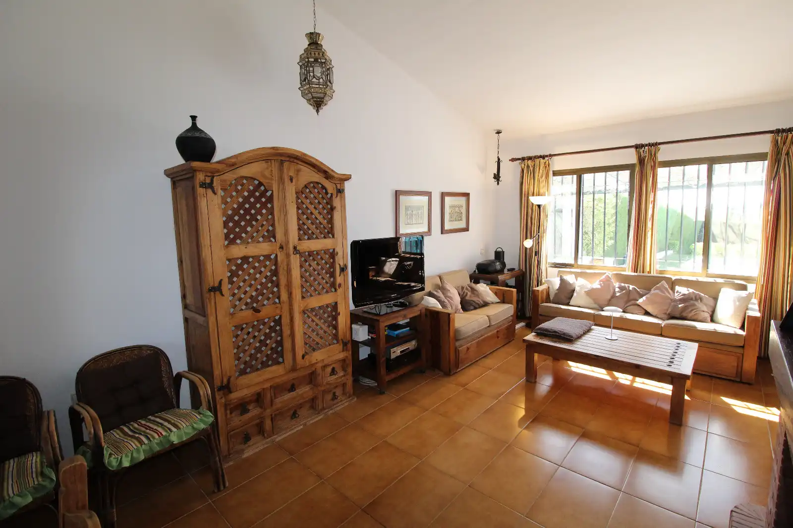 Living room of Houses for sale in Úbeda  with Heating, Private garden and Swimming Pool