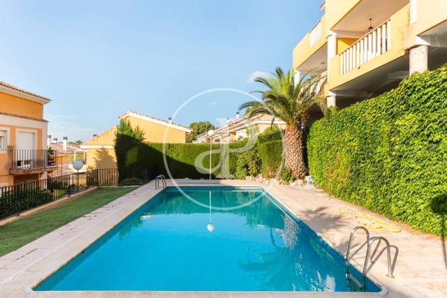 Casa adosada en Venta en El Bosque