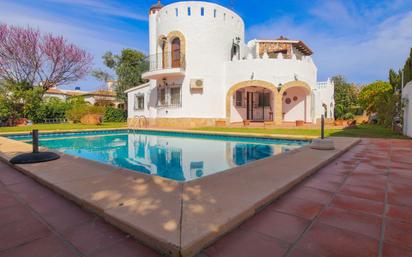 Jardí de Casa o xalet en venda en Dénia amb Aire condicionat, Terrassa i Piscina