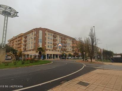 Exterior view of Flat for sale in Cáceres Capital  with Air Conditioner, Heating and Terrace