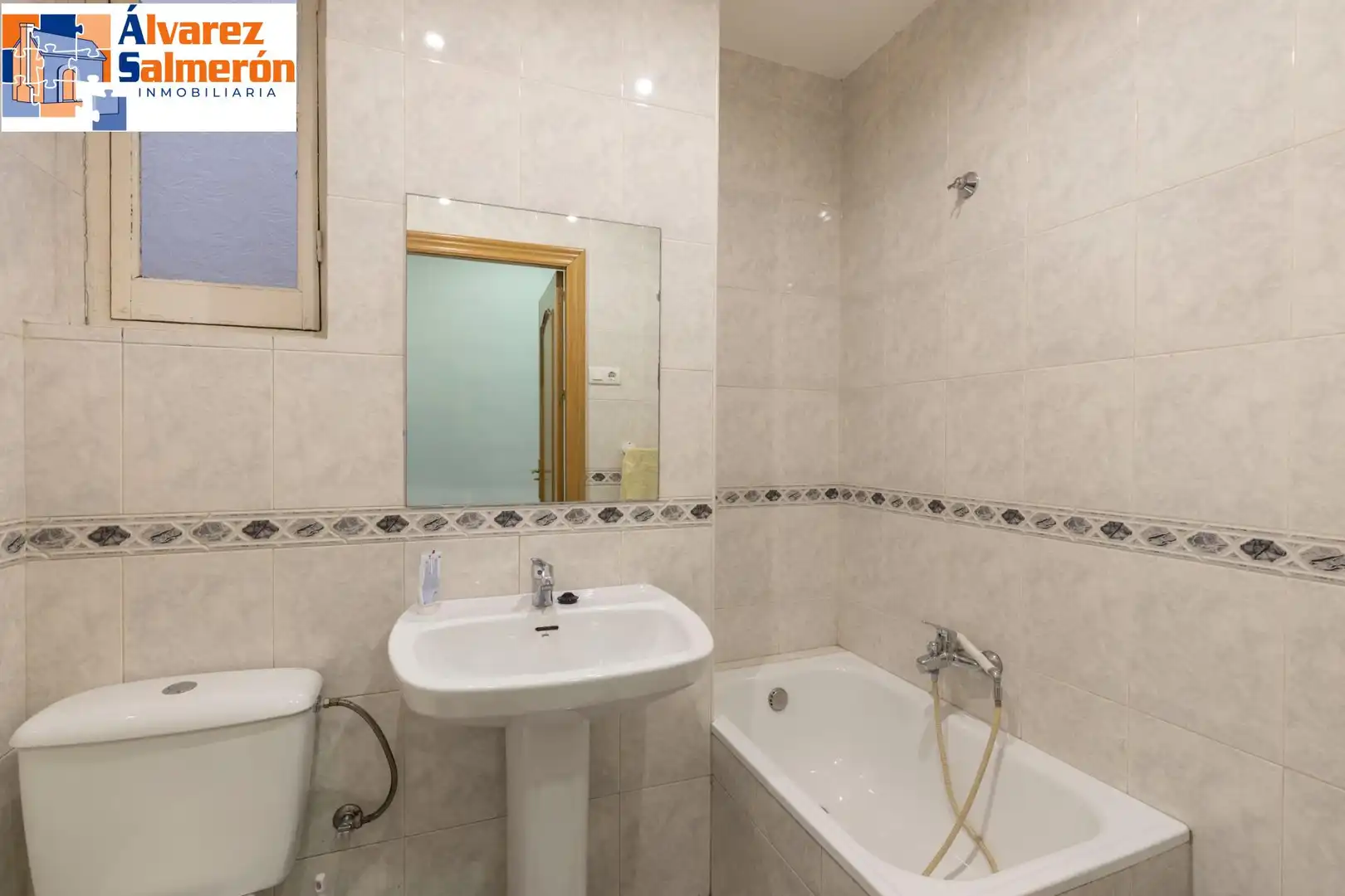 Baño de Piso en venta en Granada