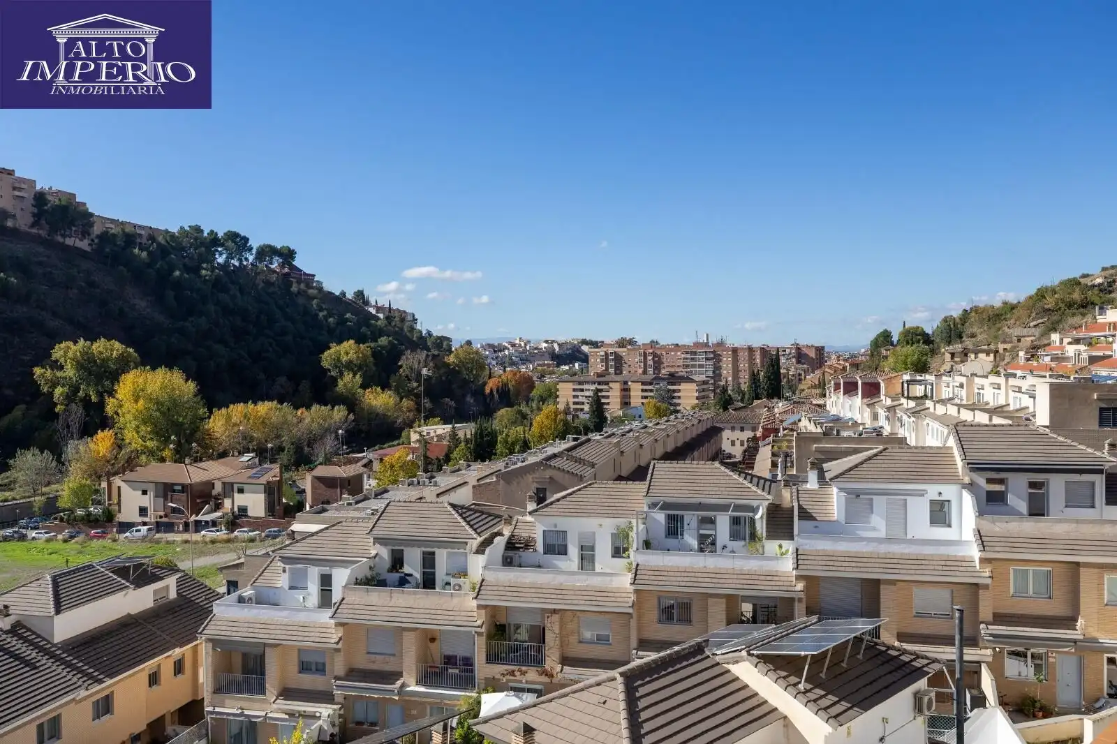 Adossat amb terrassa en venda a Genil, imagen 50