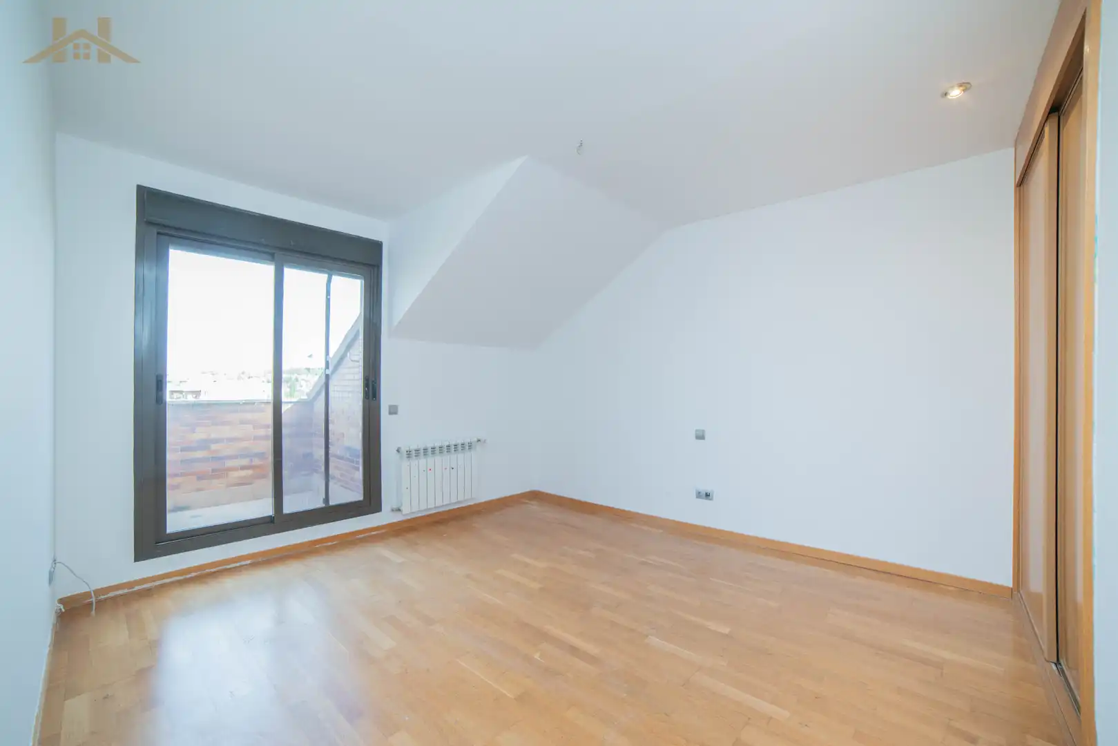 Habitación de Ático en venta en Rivas-Vaciamadrid con Aire acondicionado, Calefacción y Jardín privado
