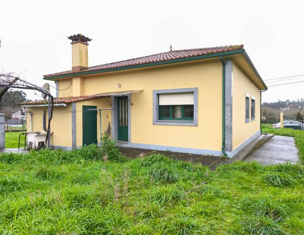 Casa-chalet en Venta en Lugar Carballal en Parroquias de Santiago