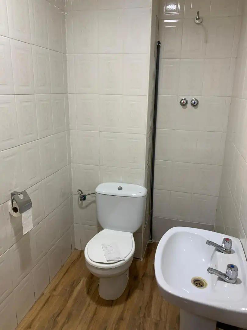 Badezimmer von Geschaftsraum zur Miete in Petrer mit Klimaanlage