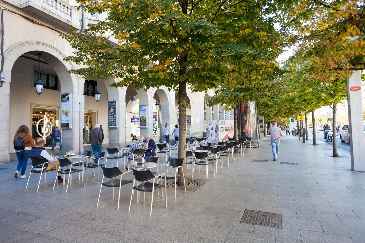 Vista exterior de Piso de alquiler en Zaragoza con Balcón