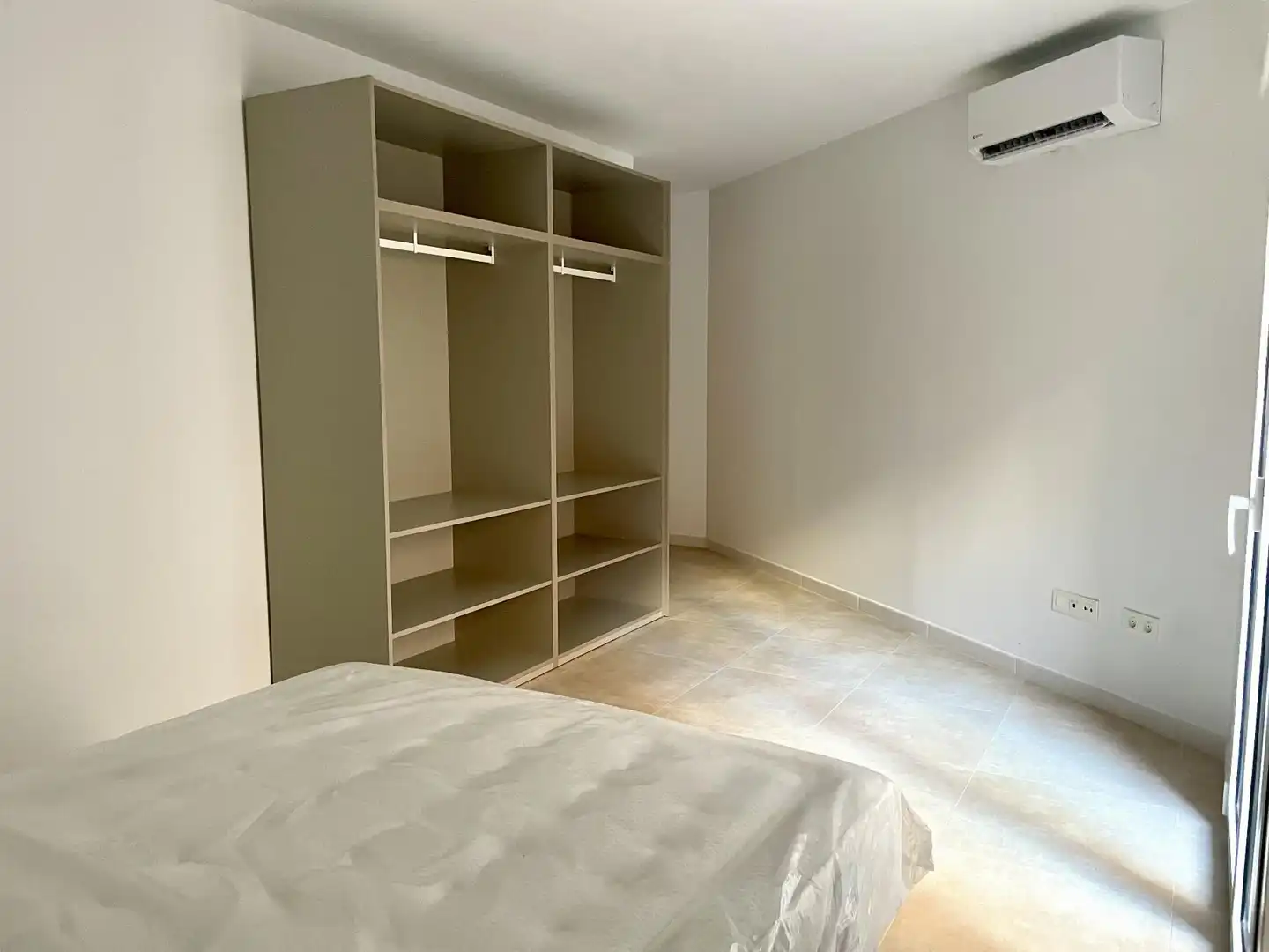 Habitación de Apartamento de alquiler en Lorca con Amueblado
