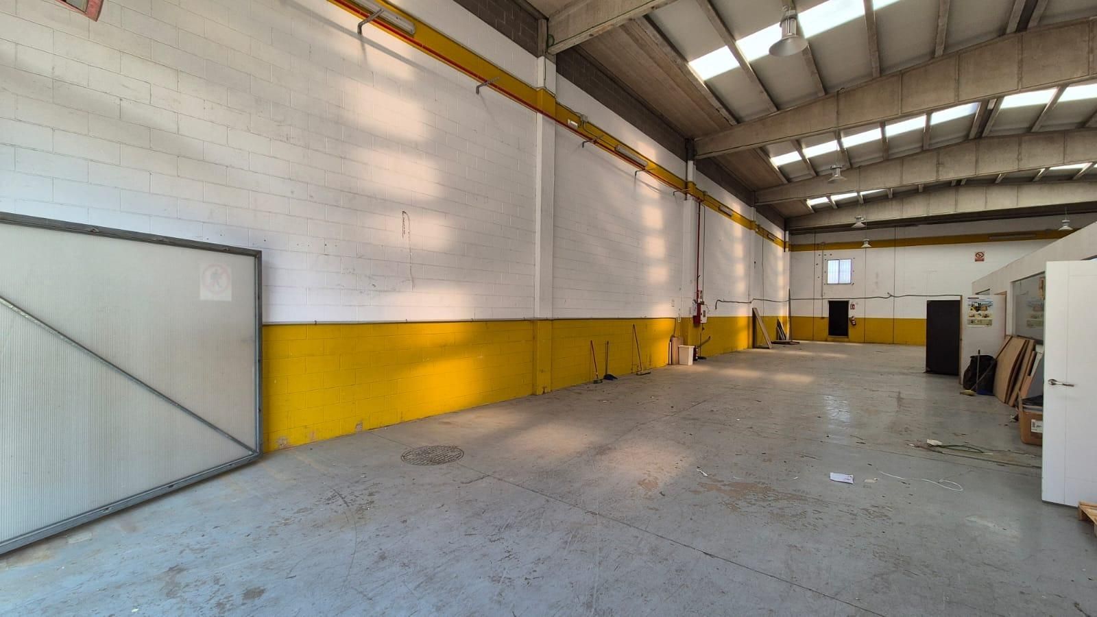 Industrial buildings to rent in Sud - Zona Industrial